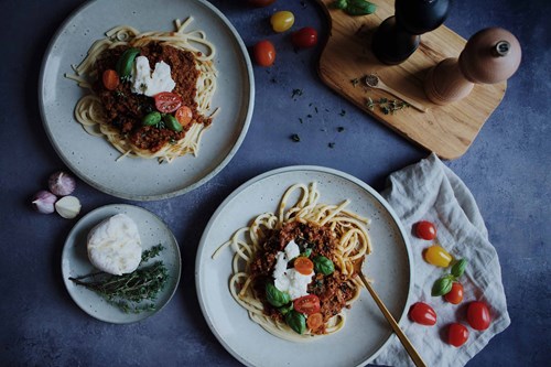 Spaghetti med luksuskødsovs og buratta