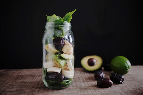 Grøn smoothie der ikke er blendet
